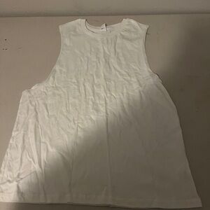 White‎ Sleeveless Top